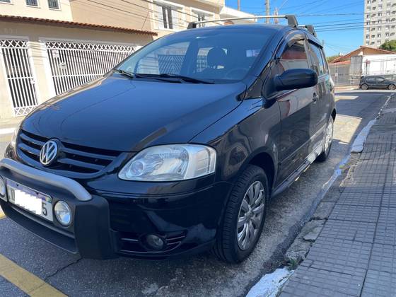 VOLKSWAGEN FOX 1.6 MI PLUS 8V FLEX 4P MANUAL VOLKSWAGEN FOX 1.6 MI PLUS 8V FLEX 4P MANUAL